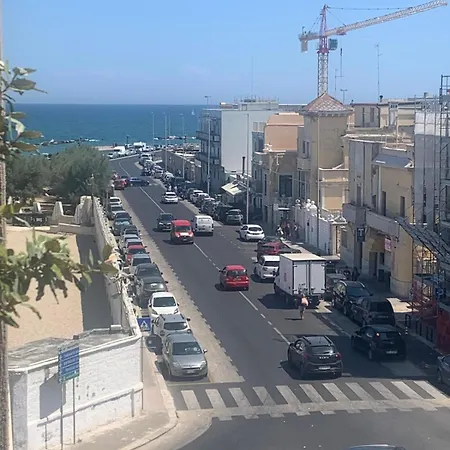 Ad Un Passo Dal Mare בית הארחה 4*